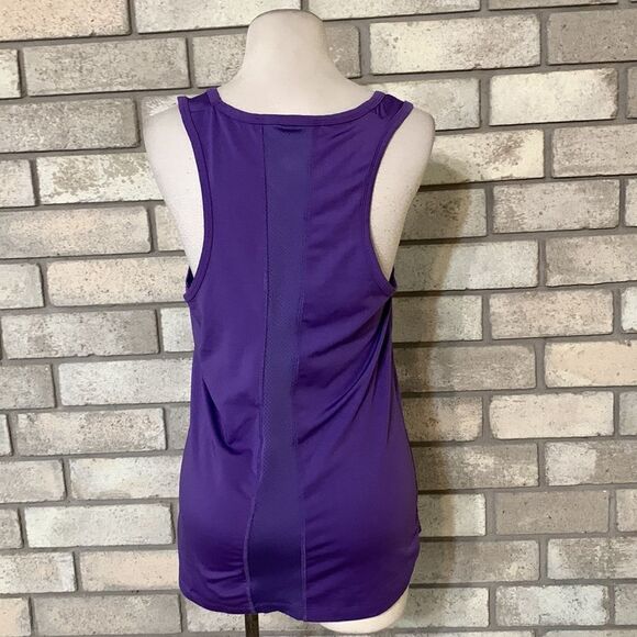 3for$20 tank size large runs smaller towards medium - Picture 2 of 5